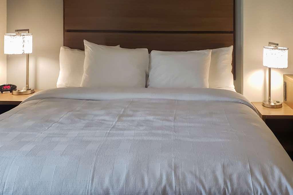 Mainstay Suites Waukee-West Des Moines الغرفة الصورة
